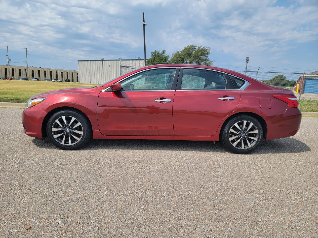 Nissan Altima 2.5 SV Sedan 2017