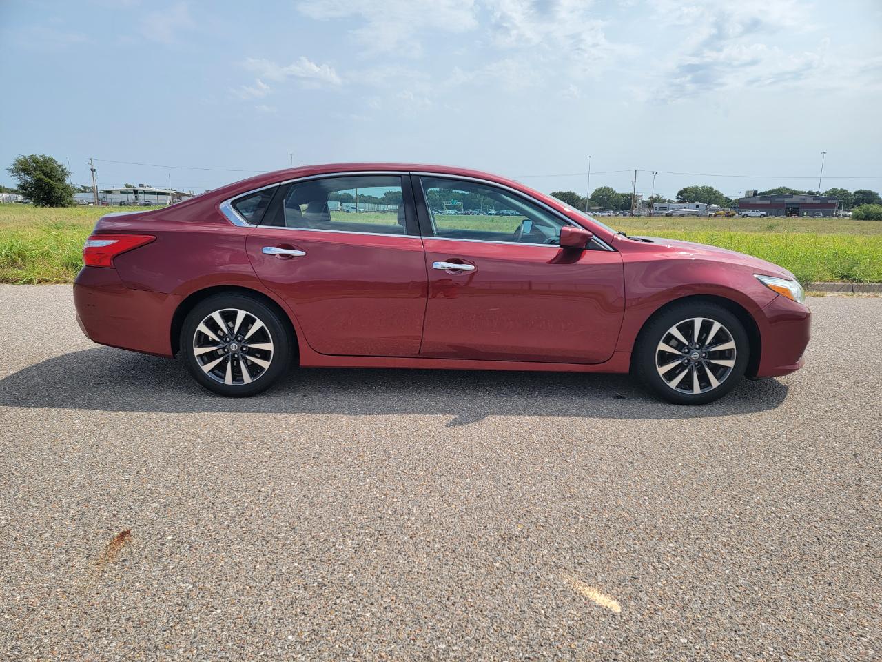 Nissan Altima 2.5 SV Sedan 2017