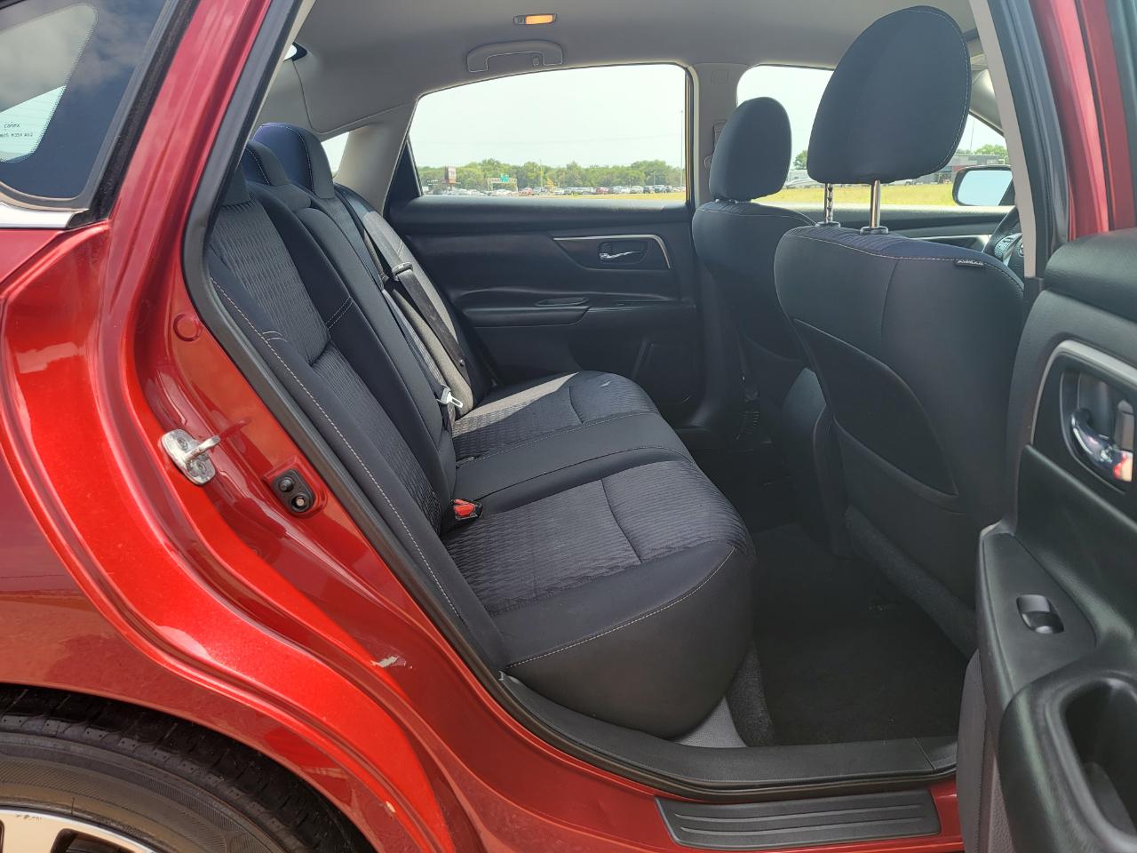 Nissan Altima 2.5 SV Sedan 2017
