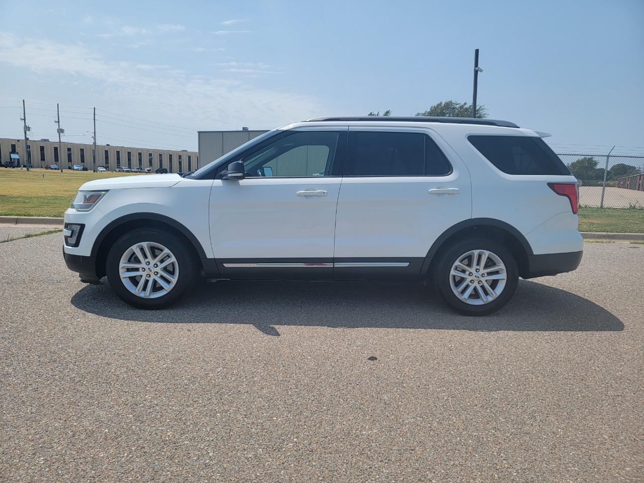 Ford Explorer XLT FWD 2017