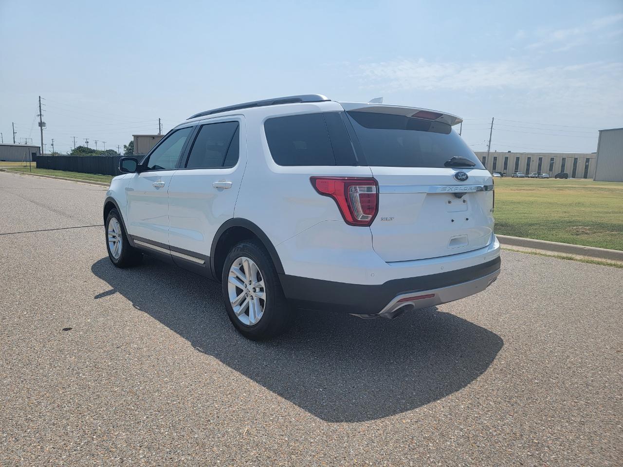 Ford Explorer XLT FWD 2017