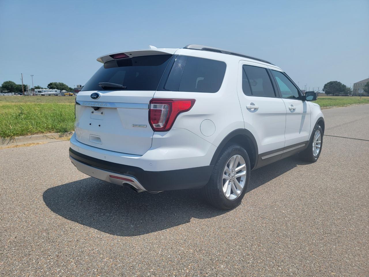Ford Explorer XLT FWD 2017