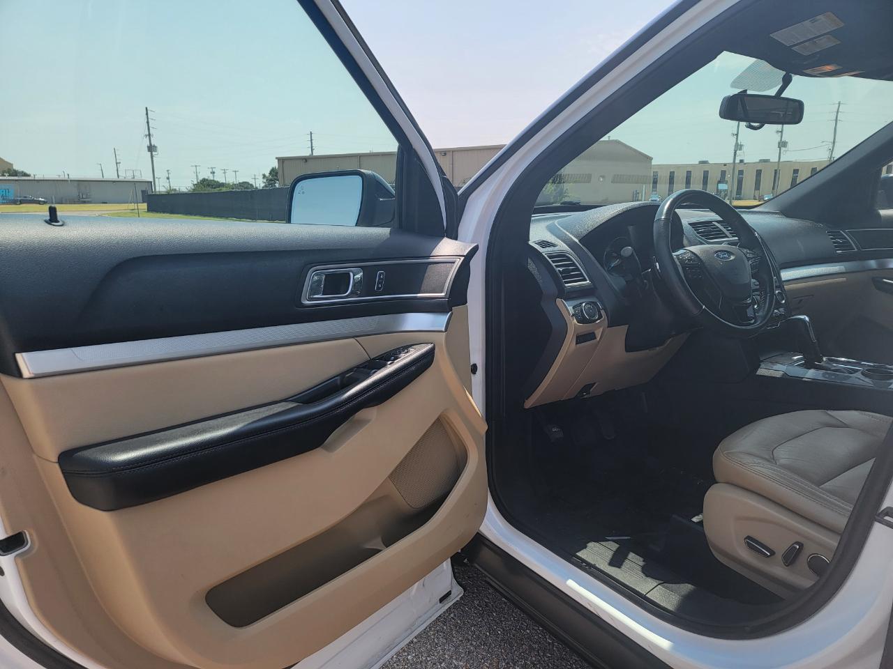 Ford Explorer XLT FWD 2017