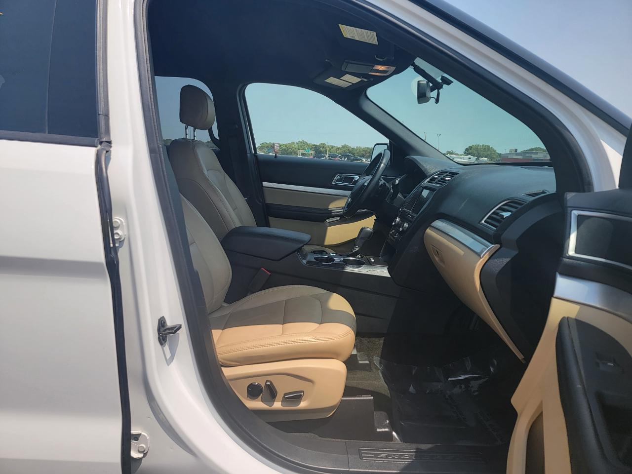 Ford Explorer XLT FWD 2017