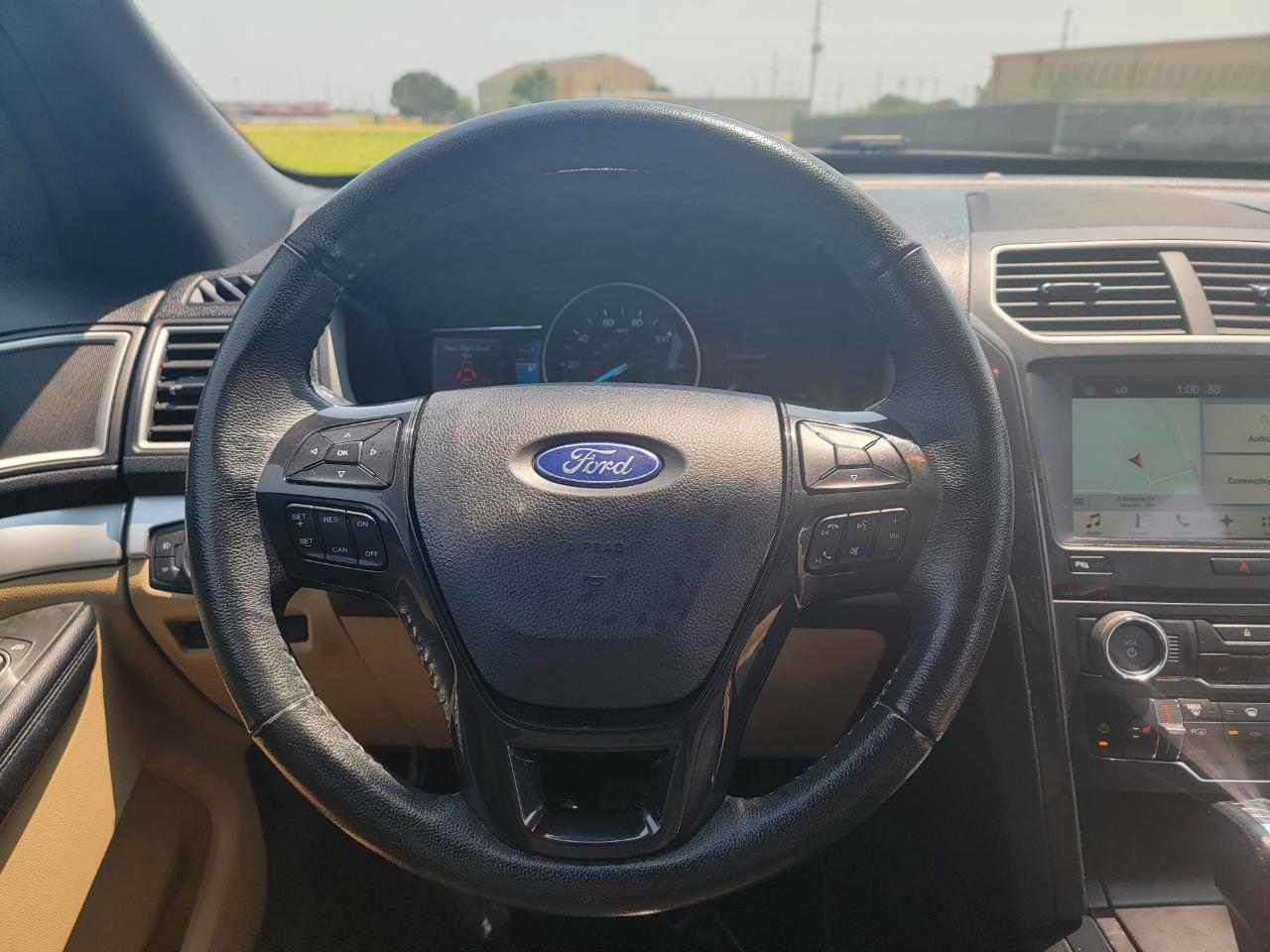 Ford Explorer XLT FWD 2017