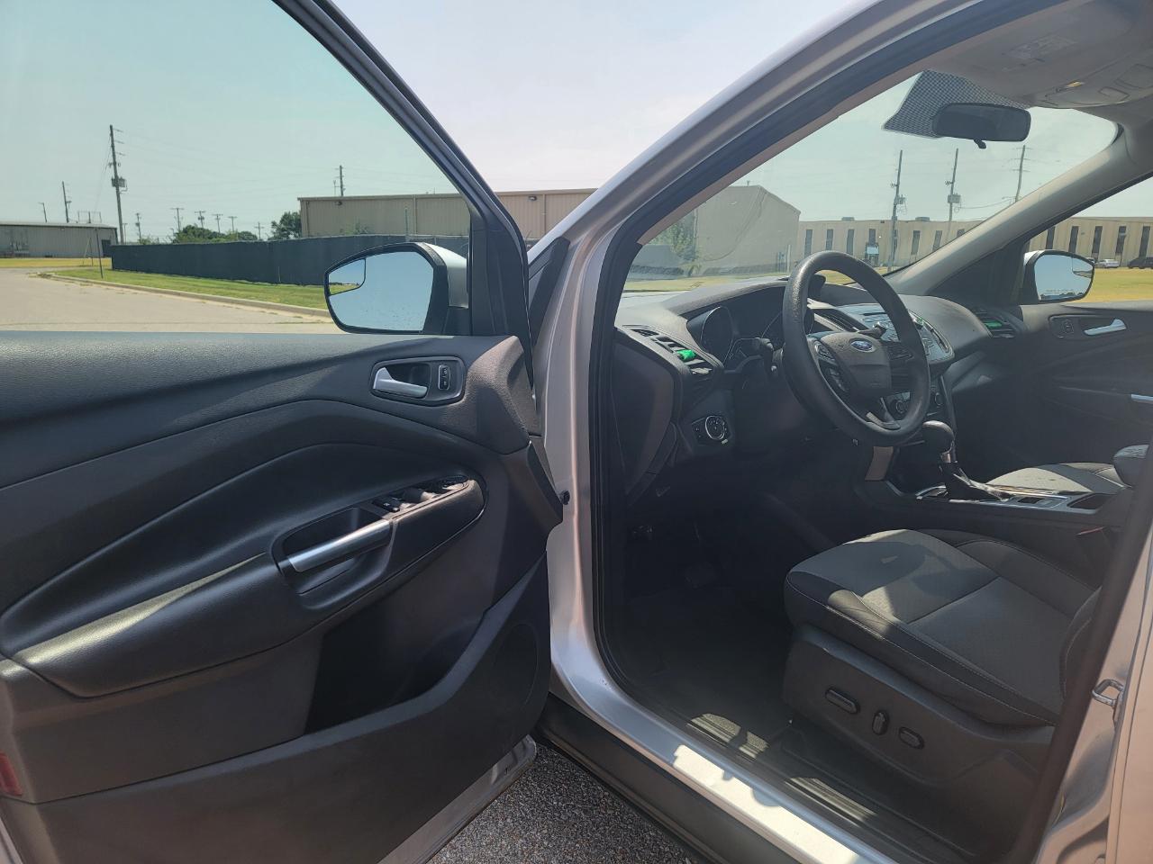 Ford Escape SE FWD 2017