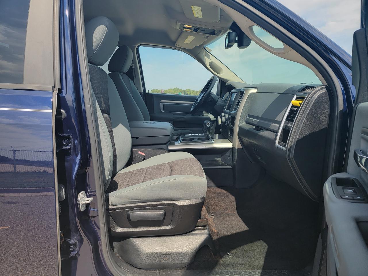 RAM 1500 2WD Crew Cab 140.5" Big Horn 2013