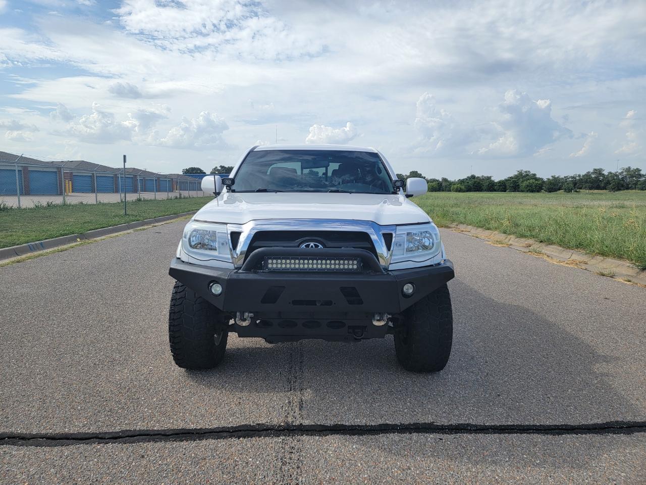 Toyota Tacoma 4WD Dbl V6 MT (Natl) 2008
