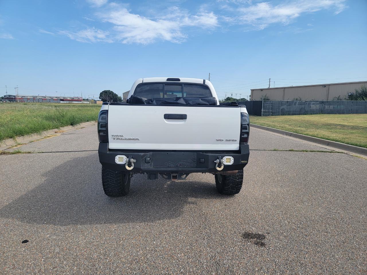 Toyota Tacoma 4WD Dbl V6 MT (Natl) 2008