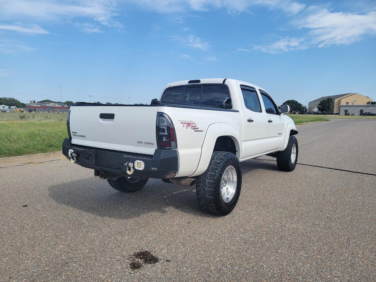 Toyota Tacoma 4WD Dbl V6 MT (Natl) 2008