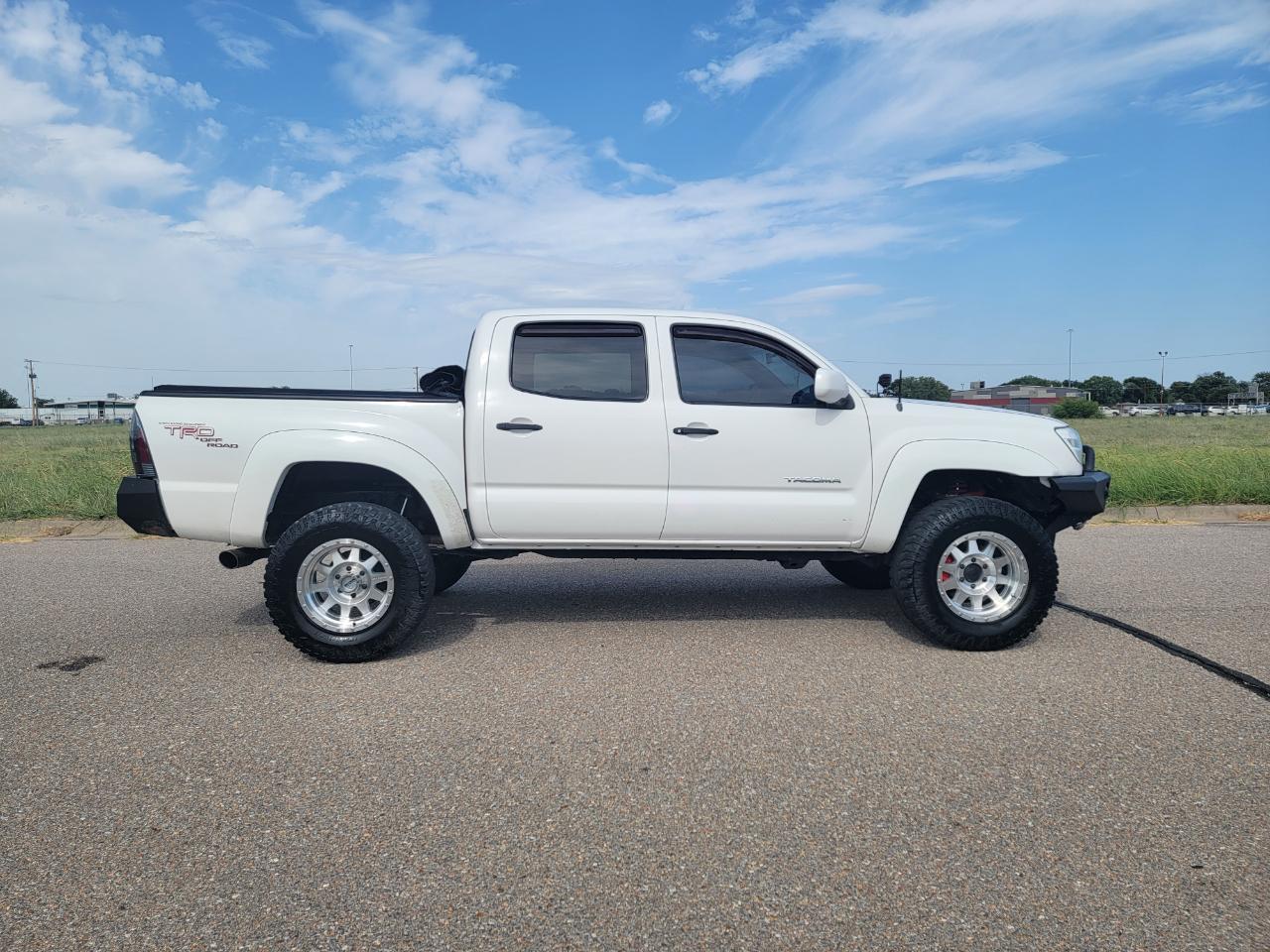 Toyota Tacoma 4WD Dbl V6 MT (Natl) 2008
