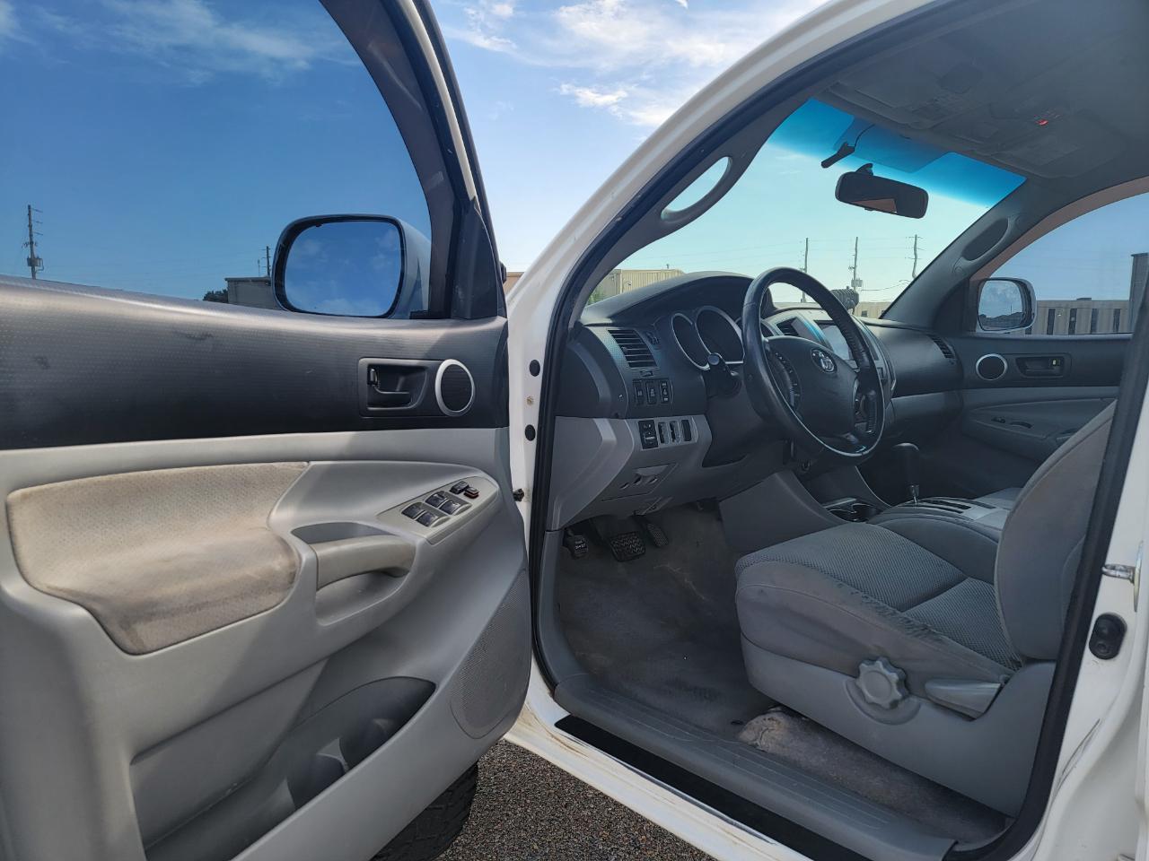 Toyota Tacoma 4WD Dbl V6 MT (Natl) 2008