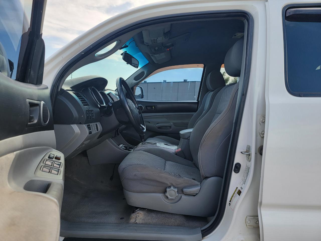 Toyota Tacoma 4WD Dbl V6 MT (Natl) 2008