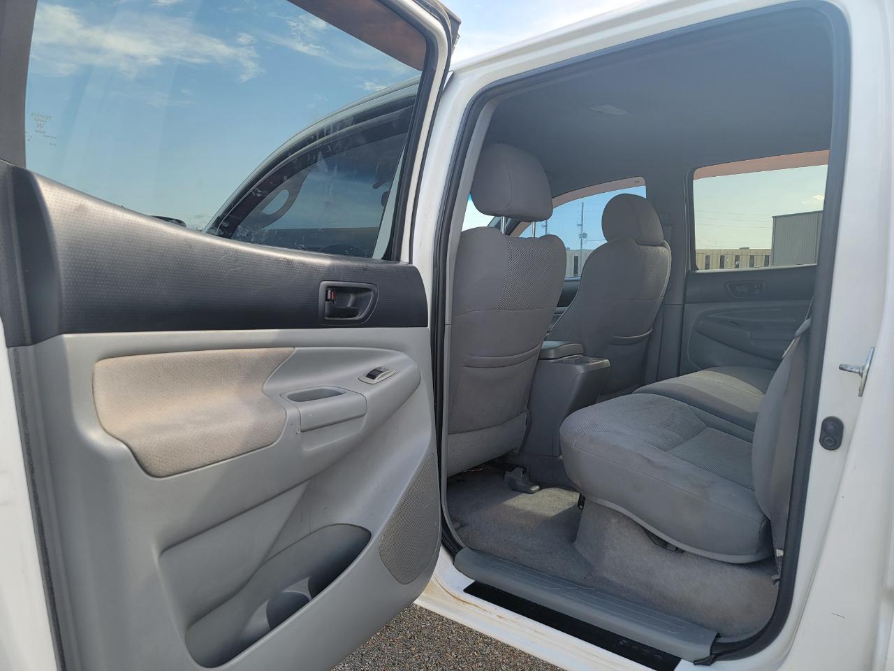 Toyota Tacoma 4WD Dbl V6 MT (Natl) 2008