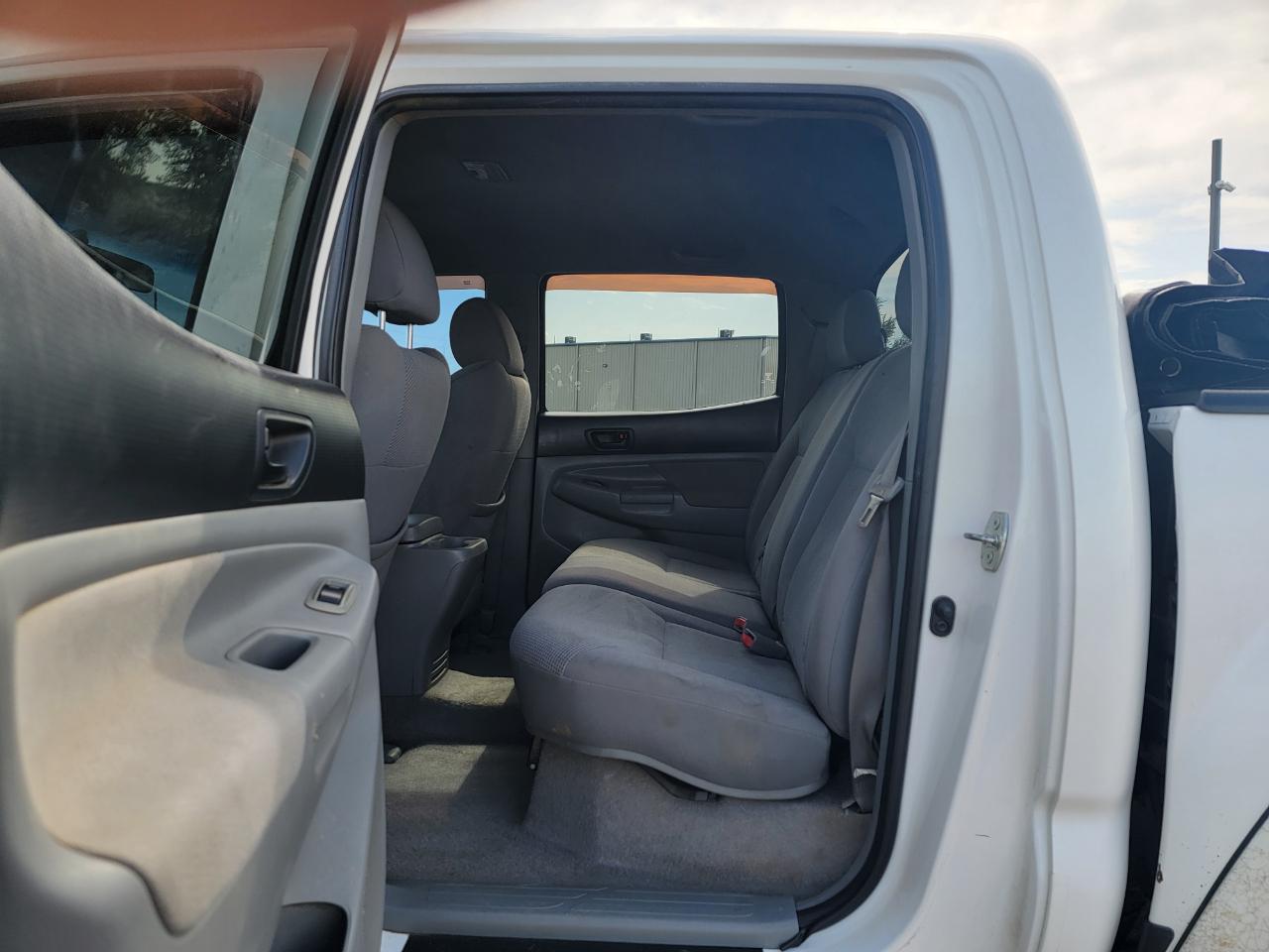 Toyota Tacoma 4WD Dbl V6 MT (Natl) 2008