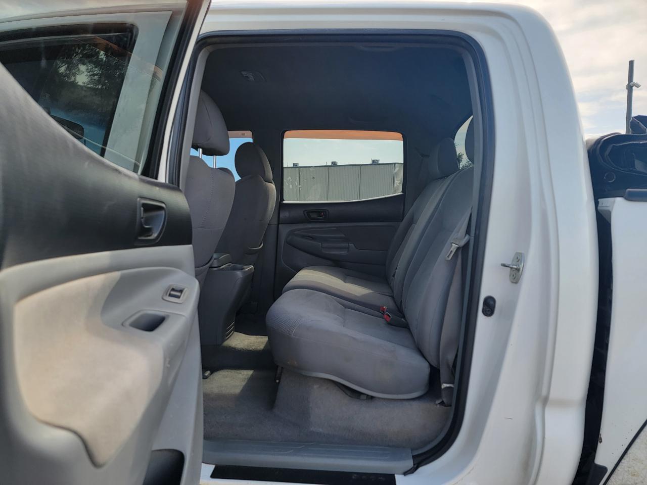Toyota Tacoma 4WD Dbl V6 MT (Natl) 2008