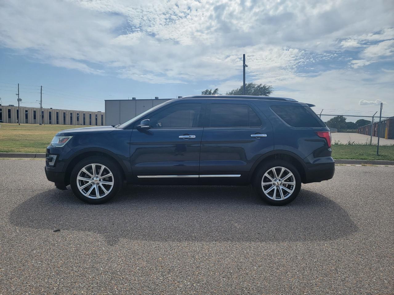 Ford Explorer Limited FWD 2017