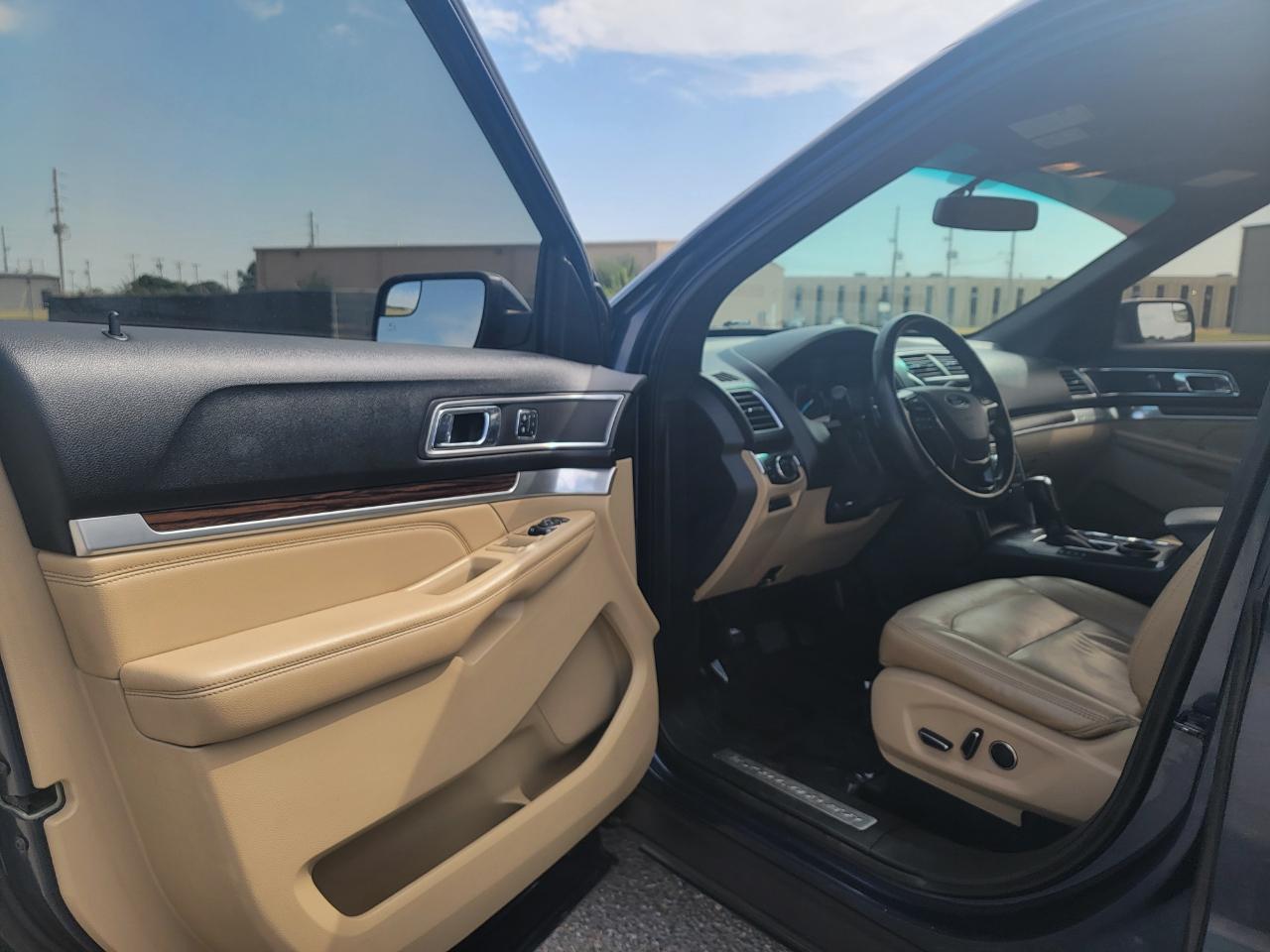 Ford Explorer Limited FWD 2017