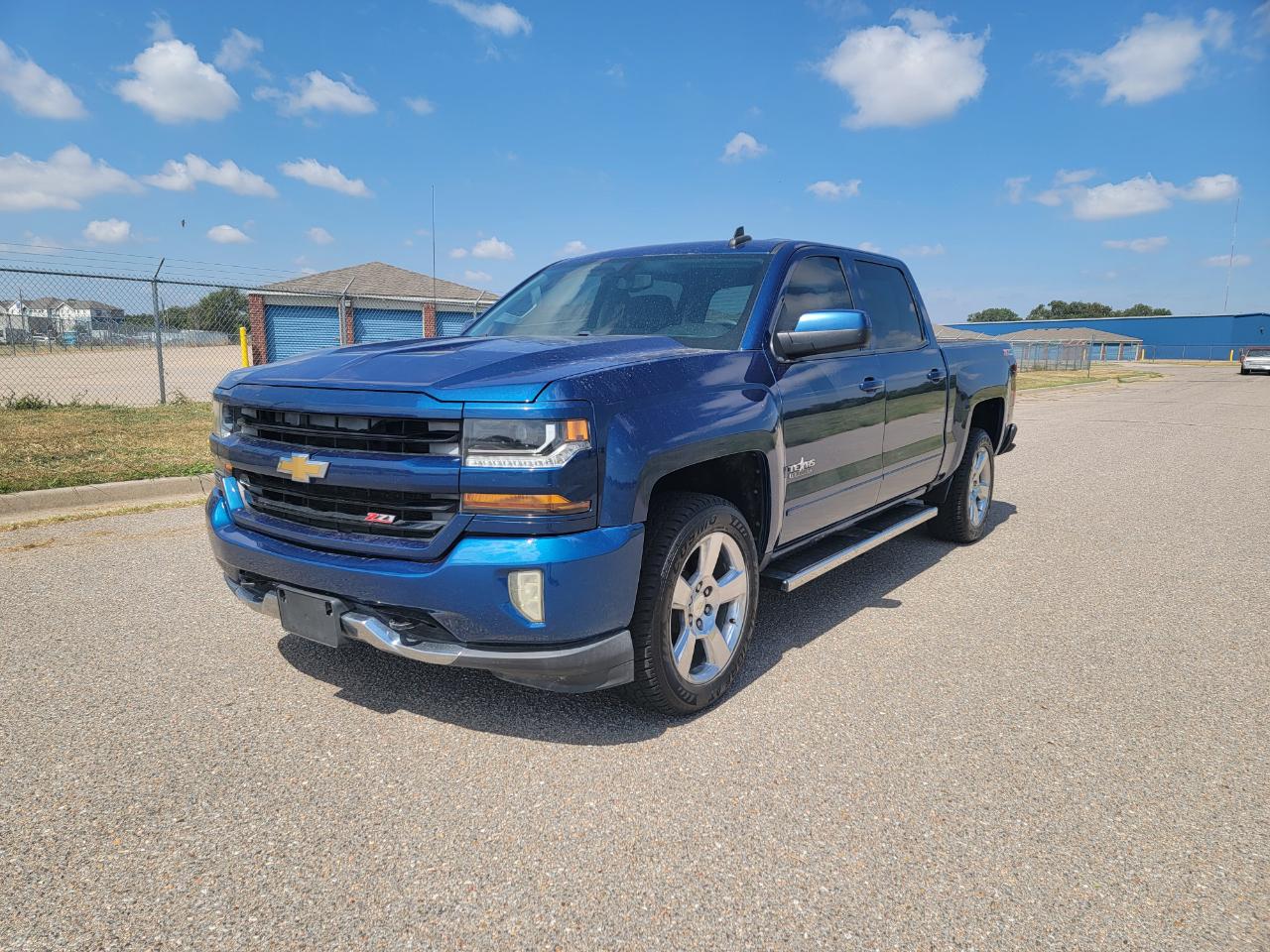 Chevrolet Silverado 1500 4WD Crew Cab 143.5" LT w/2LT 2016