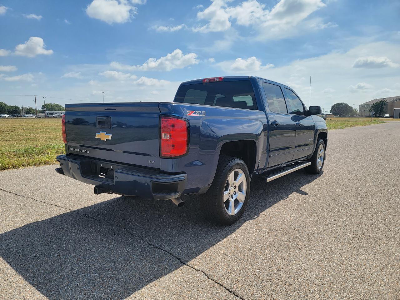 Chevrolet Silverado 1500 4WD Crew Cab 143.5" LT w/2LT 2016