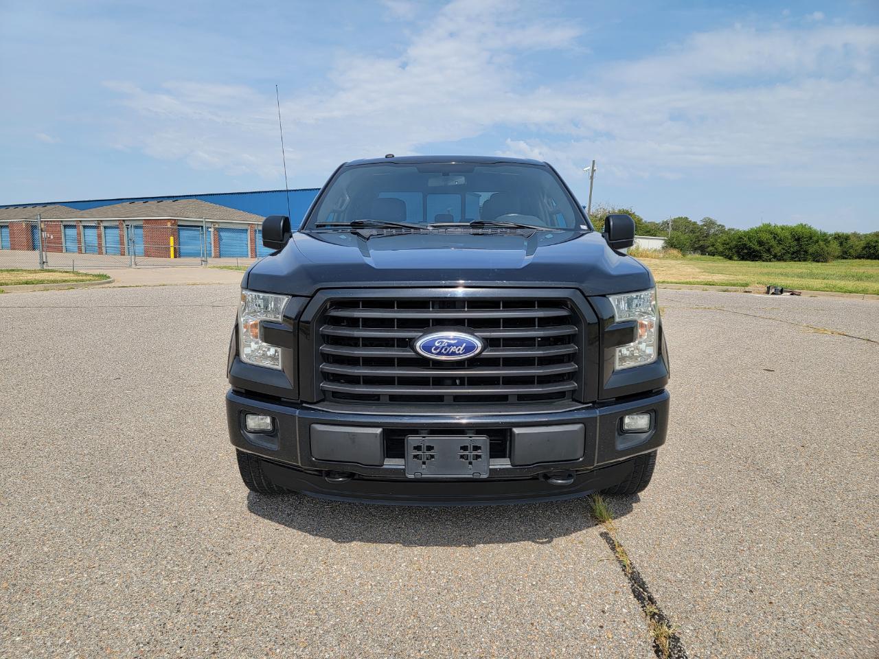 Ford F-150 4WD SuperCrew 145" Lariat 2016