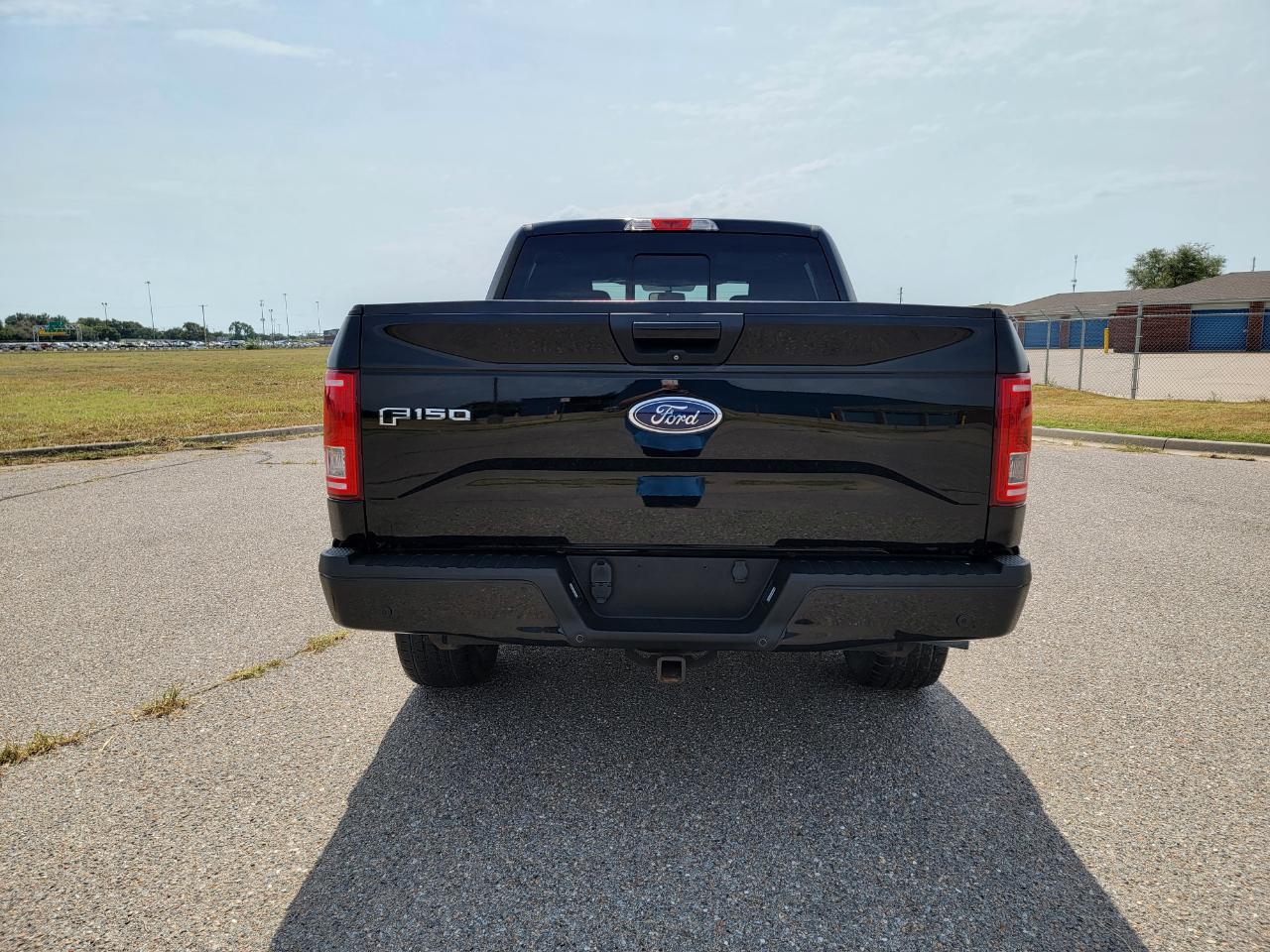 Ford F-150 4WD SuperCrew 145" Lariat 2016