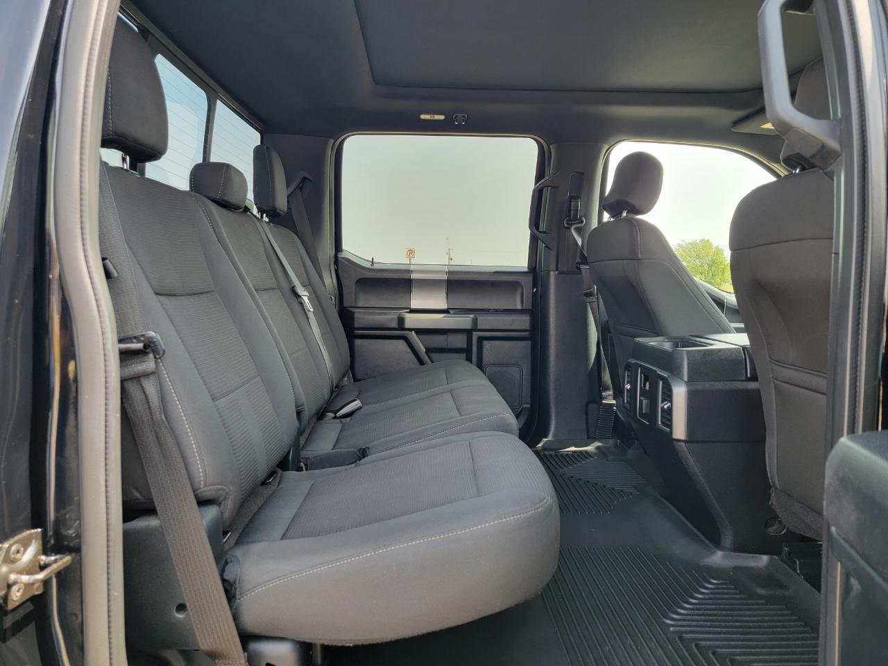 Ford F-150 4WD SuperCrew 145" Lariat 2016