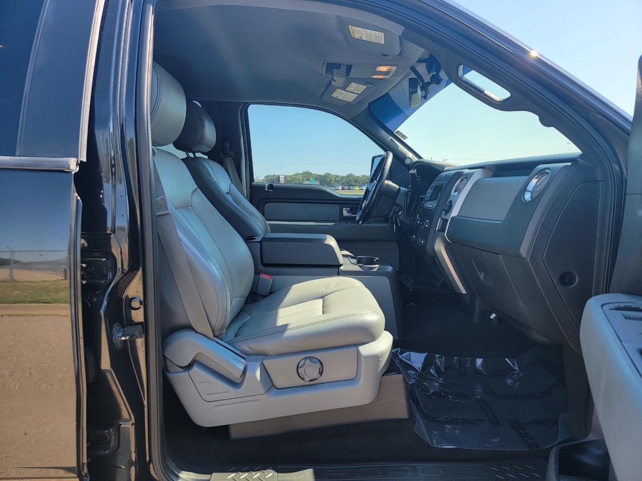 Ford F-150 4WD SuperCrew 145" King Ranch 2014