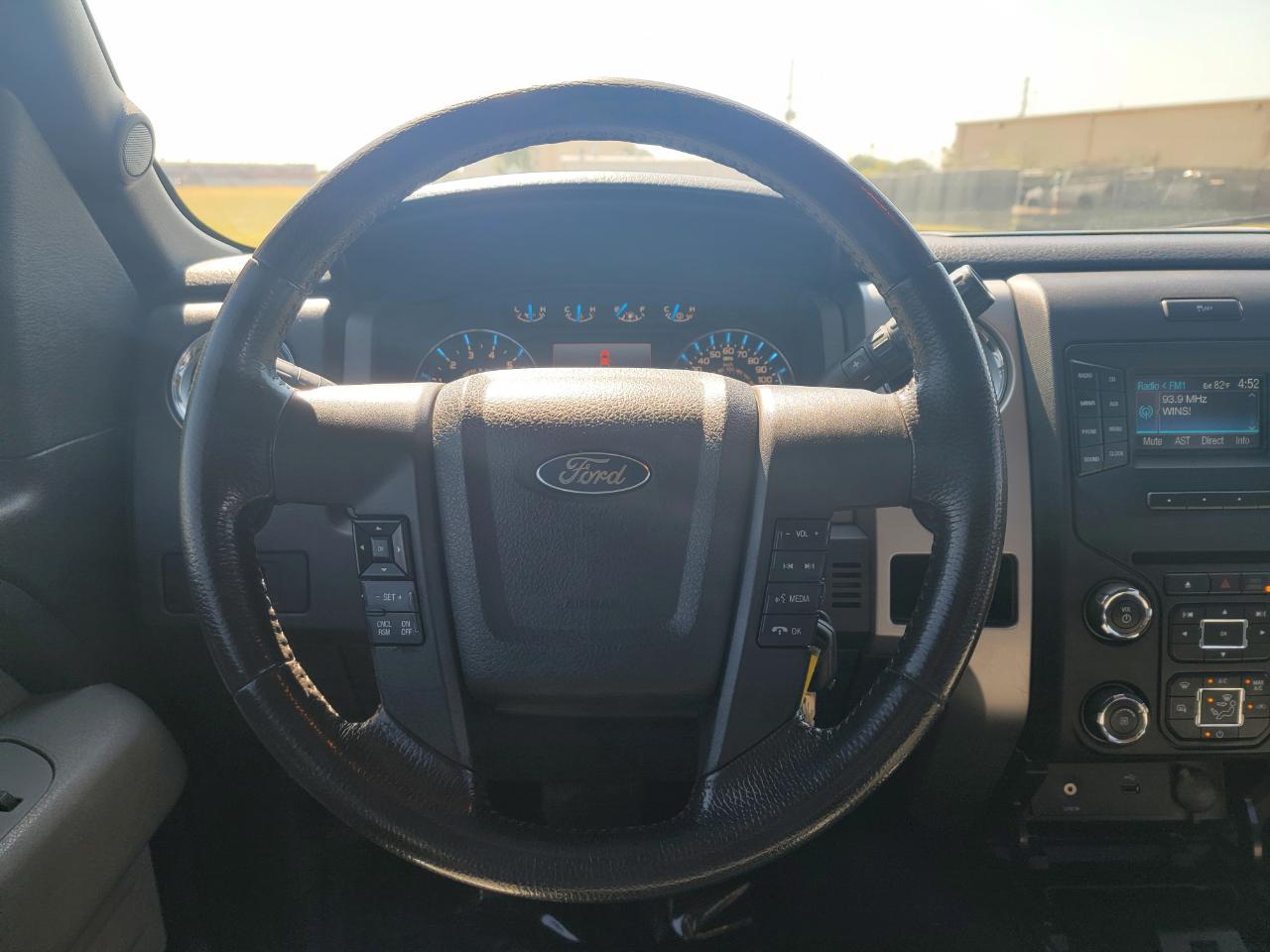 Ford F-150 4WD SuperCrew 145" King Ranch 2014