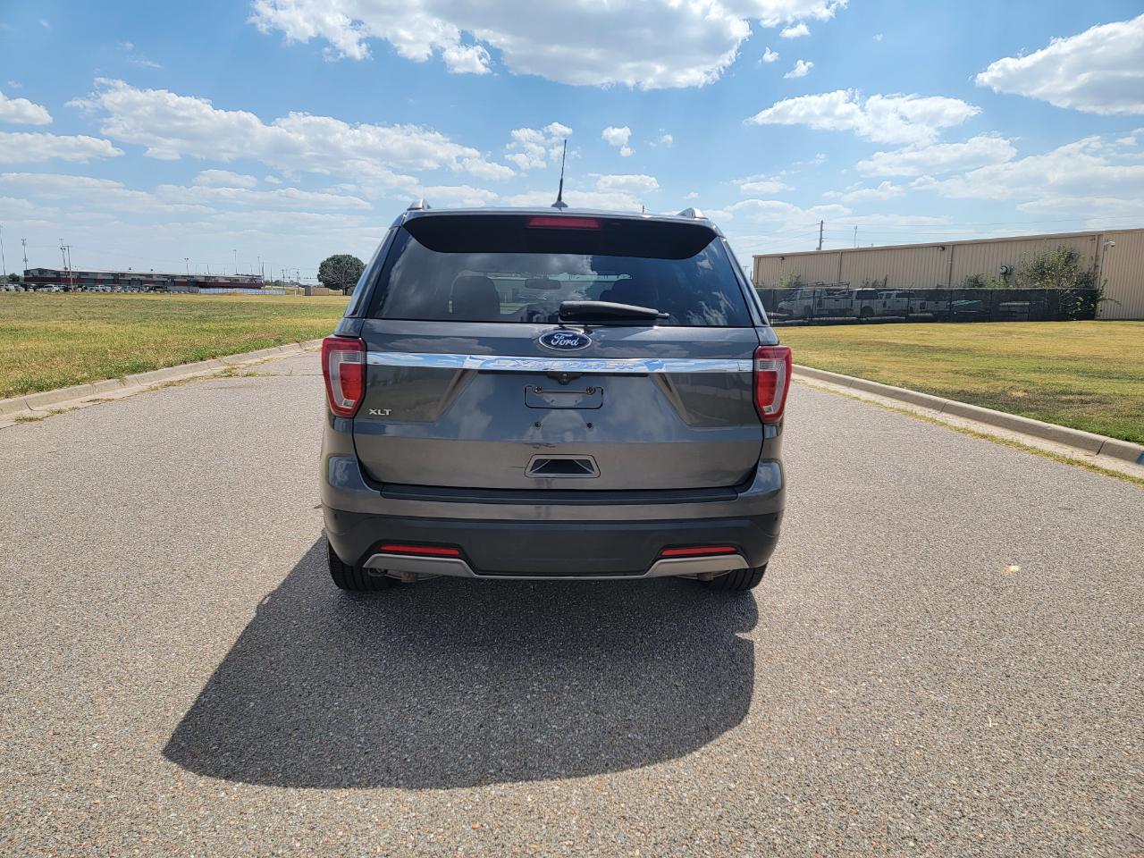 Ford Explorer XLT FWD 2019