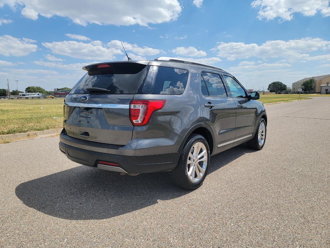 Ford Explorer XLT FWD 2019