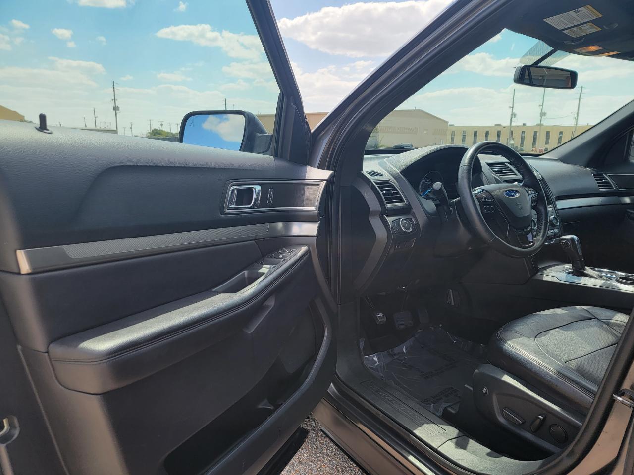 Ford Explorer XLT FWD 2019