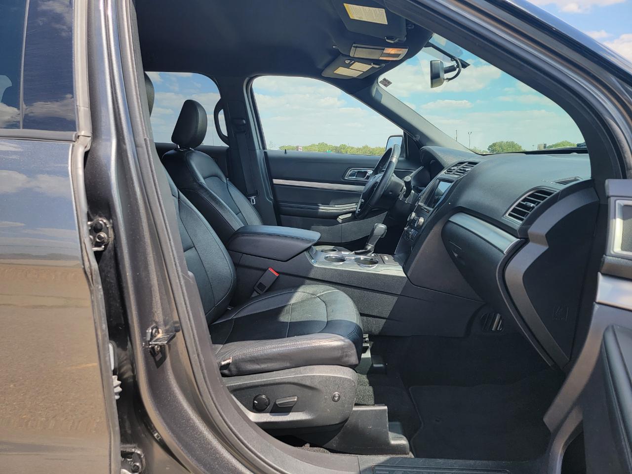 Ford Explorer XLT FWD 2019