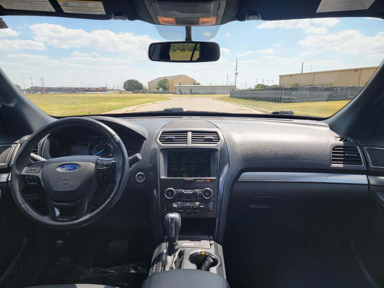 Ford Explorer XLT FWD 2019