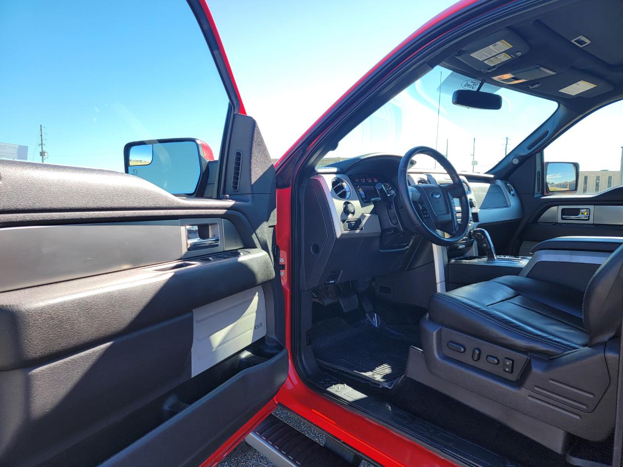 Ford F-150 4WD SuperCrew 145" Platinum 2013