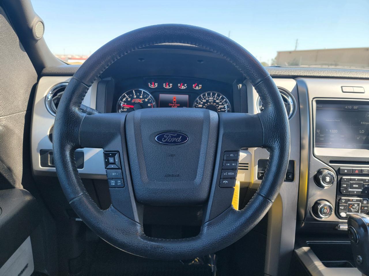 Ford F-150 4WD SuperCrew 145" Platinum 2013