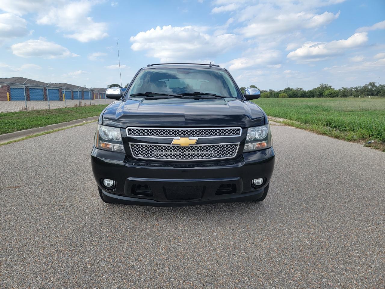 Chevrolet Avalanche 2WD Crew Cab LTZ 2012