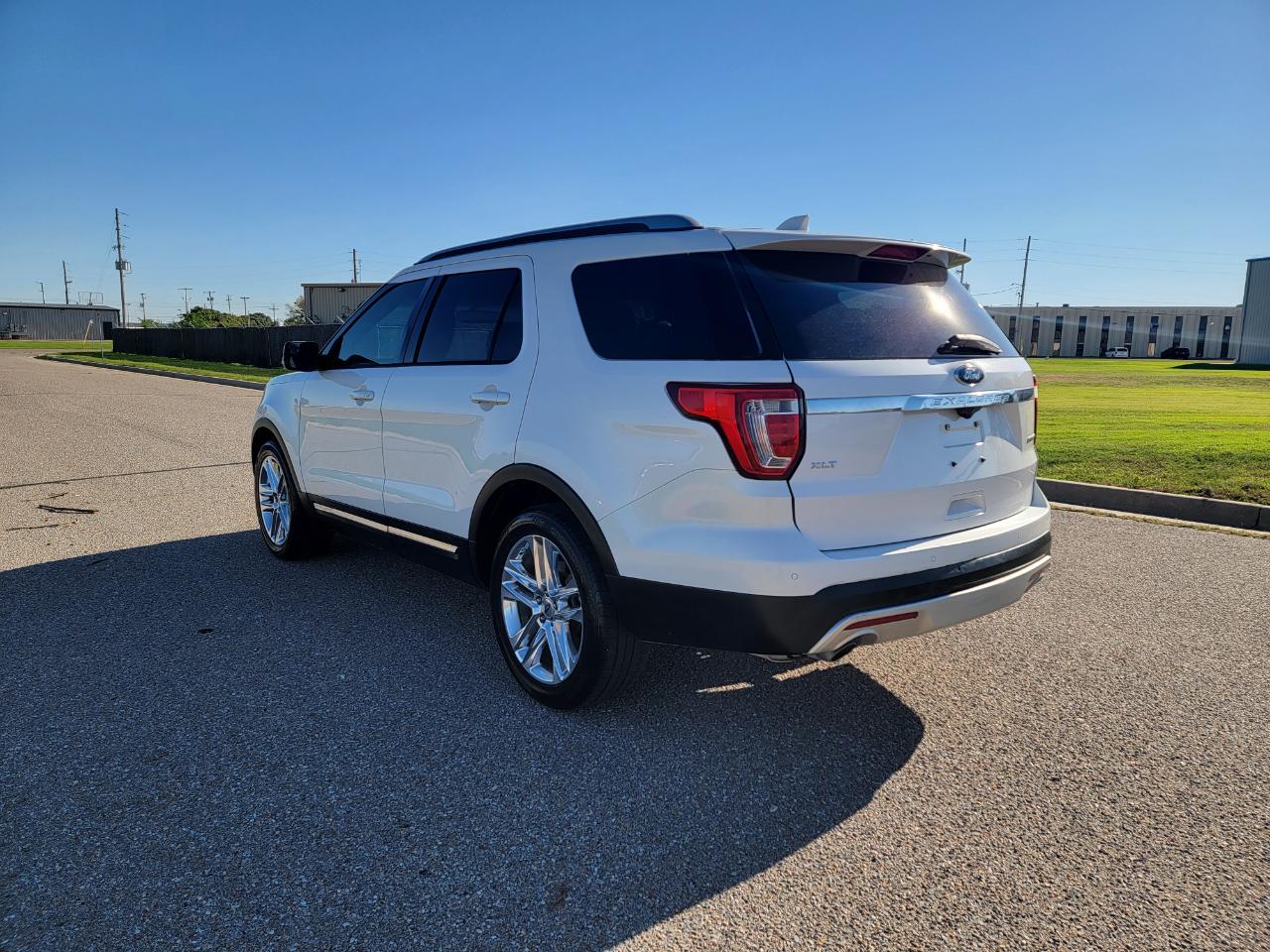 Ford Explorer FWD 4dr XLT 2016