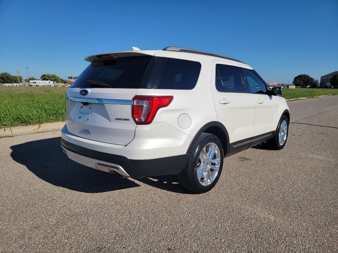 Ford Explorer FWD 4dr XLT 2016