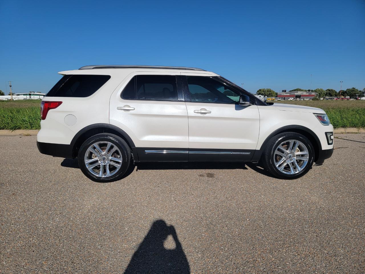 Ford Explorer FWD 4dr XLT 2016