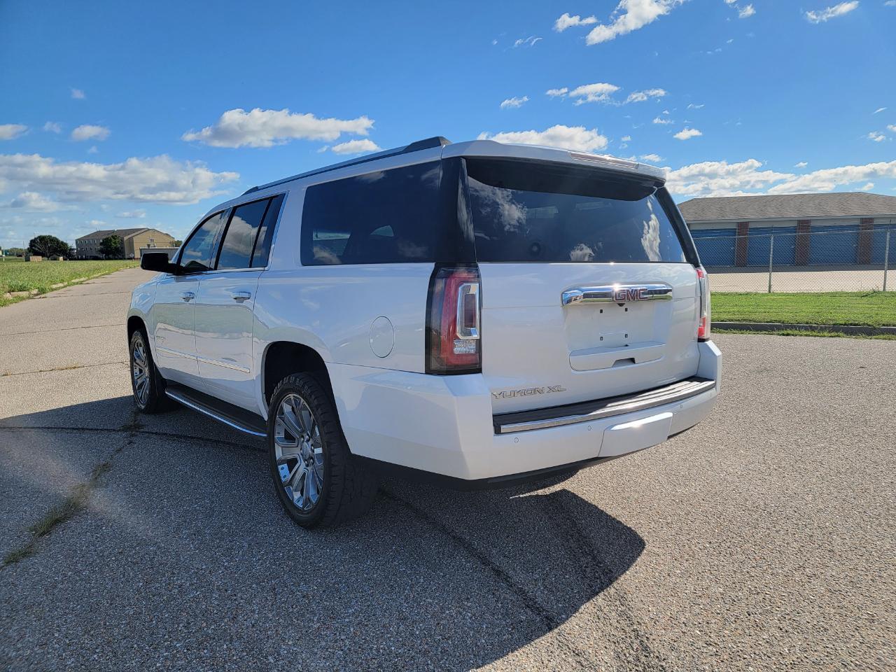 GMC Yukon XL 4WD 4dr Denali 2016
