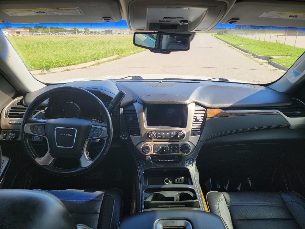 GMC Yukon XL 4WD 4dr Denali 2016