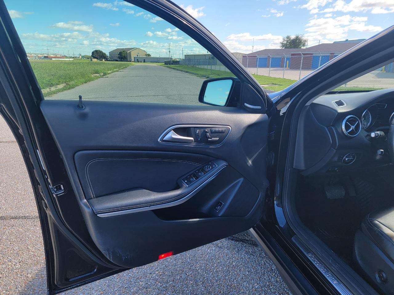 Mercedes-Benz GLA-Class 4MATIC 4dr GLA 250 2015