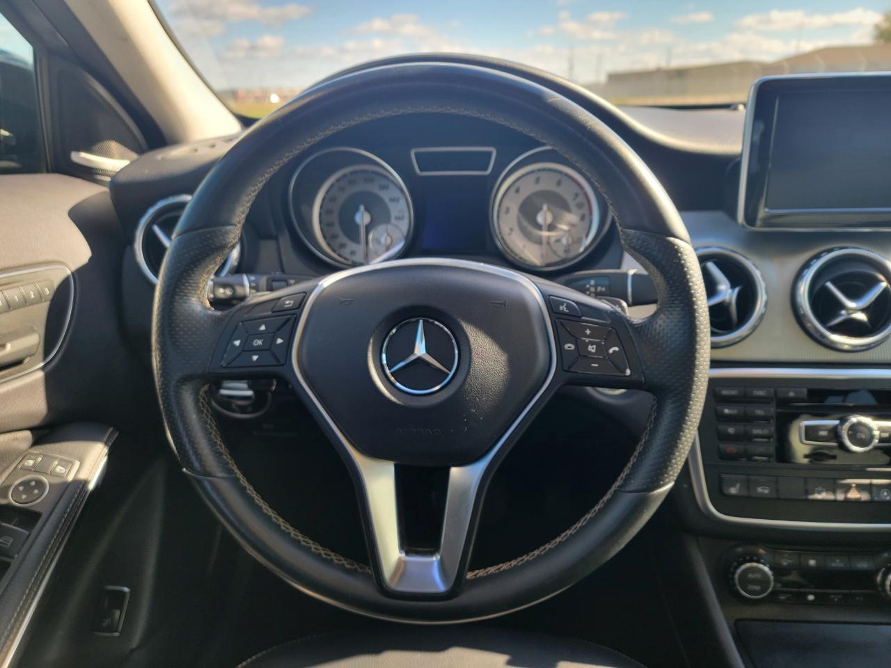 Mercedes-Benz GLA-Class 4MATIC 4dr GLA 250 2015