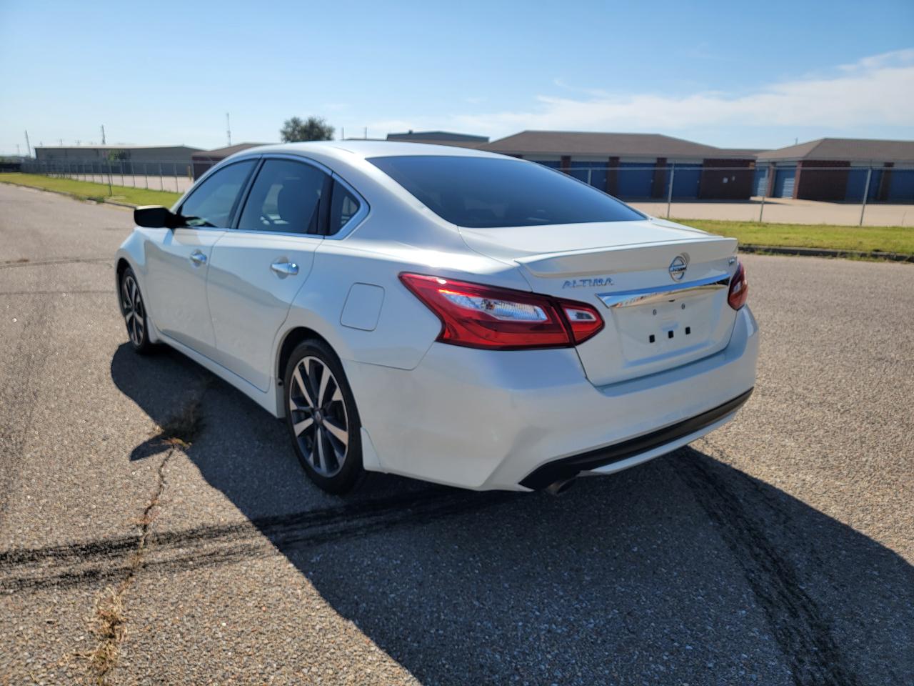 Nissan Altima 4dr Sdn I4 2.5 SR 2016