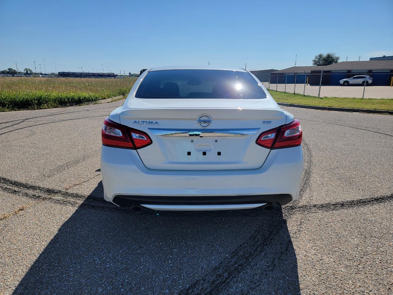 Nissan Altima 4dr Sdn I4 2.5 SR 2016