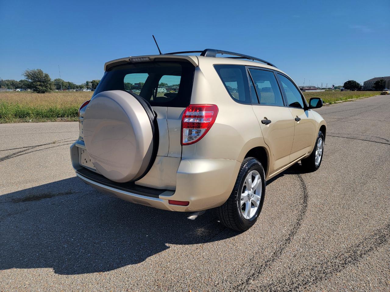 Toyota RAV4 FWD 4dr 4-cyl 4-Spd AT (Natl) 2009