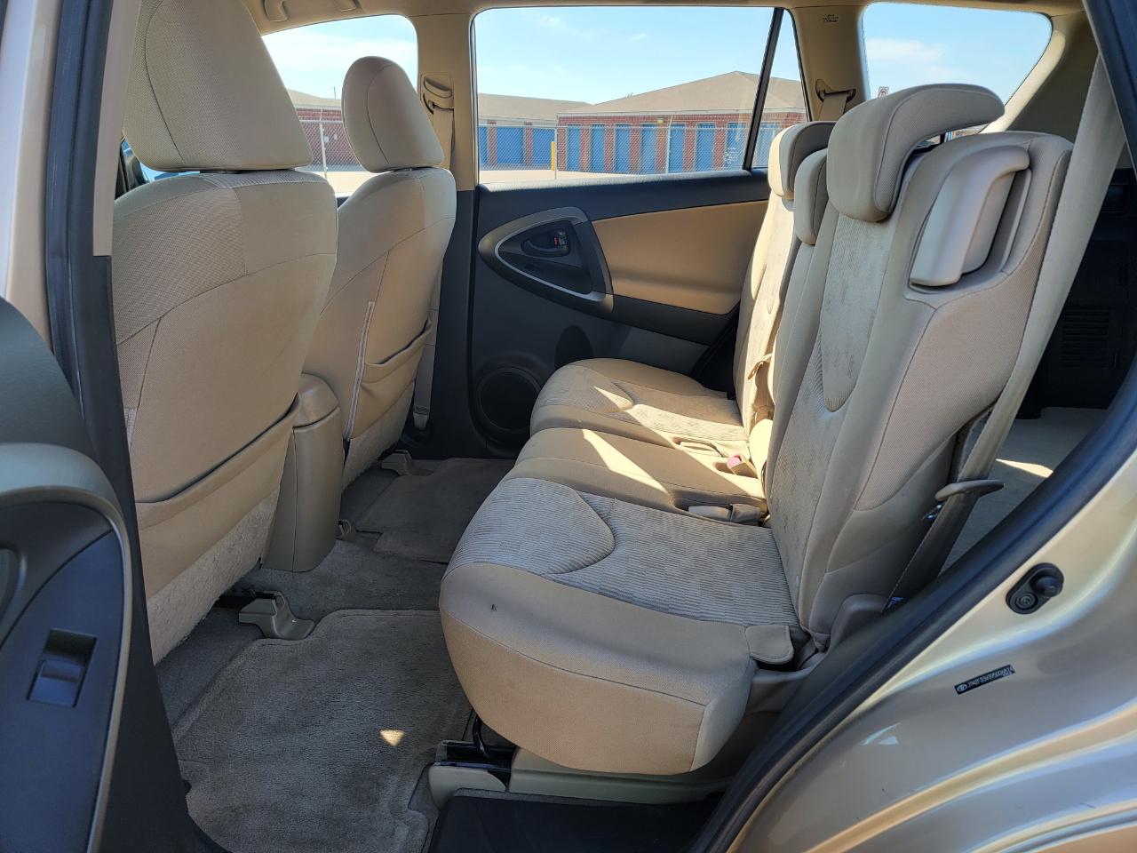 Toyota RAV4 FWD 4dr 4-cyl 4-Spd AT (Natl) 2009