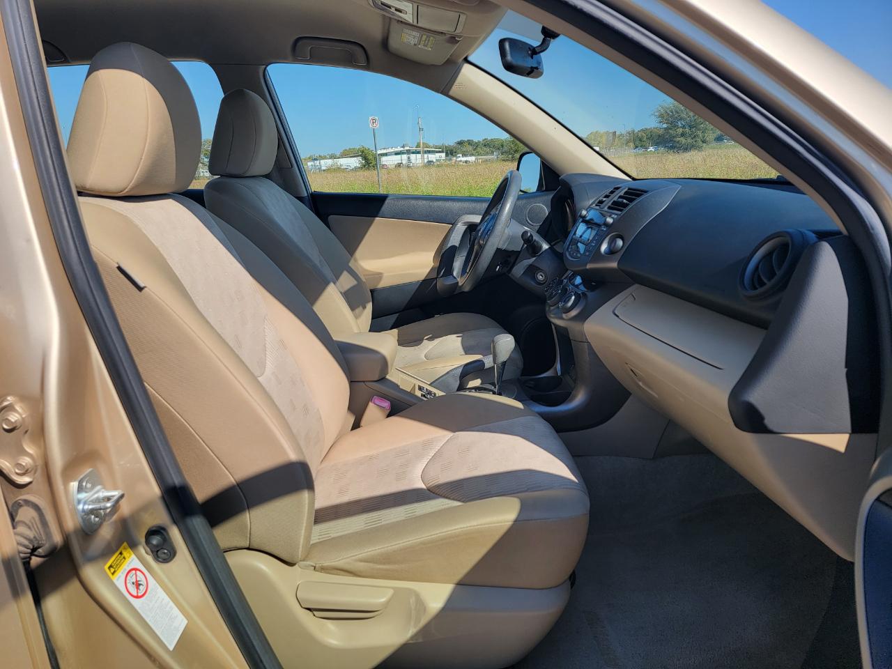 Toyota RAV4 FWD 4dr 4-cyl 4-Spd AT (Natl) 2009