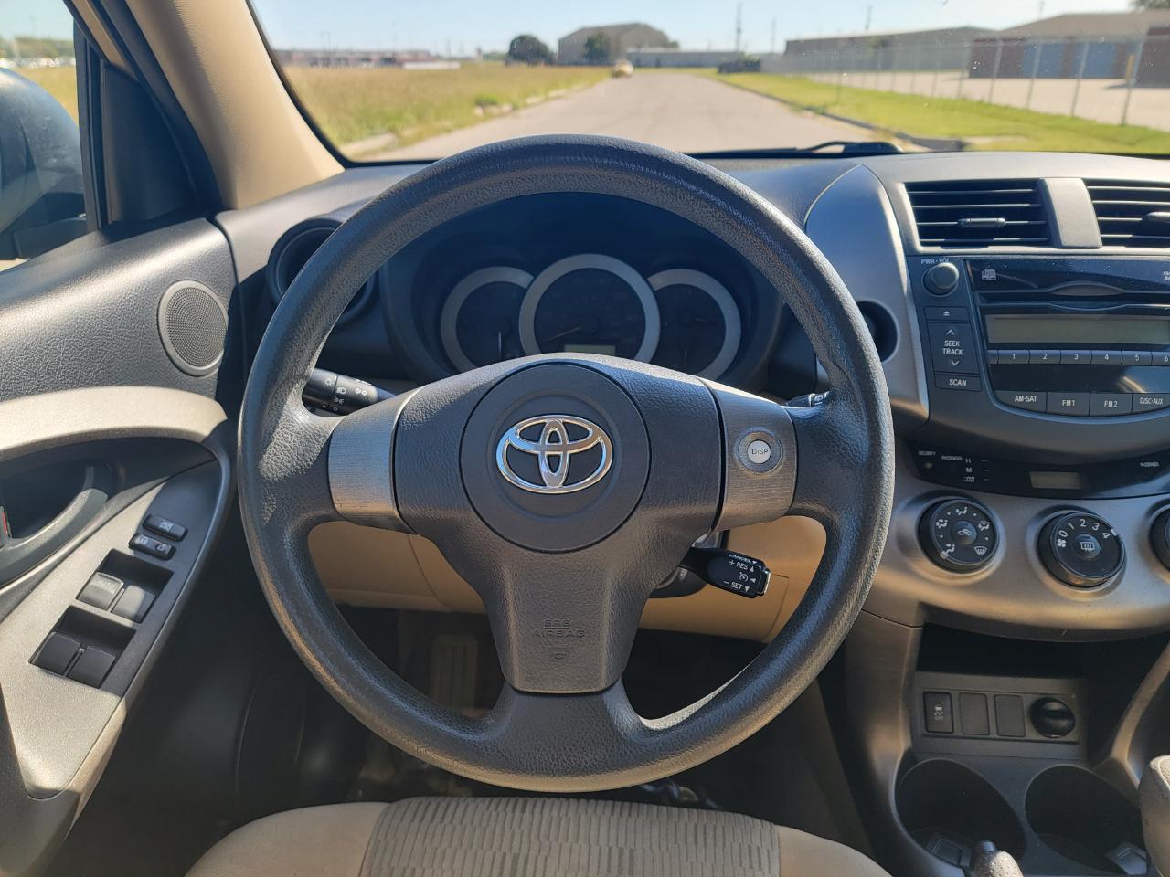 Toyota RAV4 FWD 4dr 4-cyl 4-Spd AT (Natl) 2009
